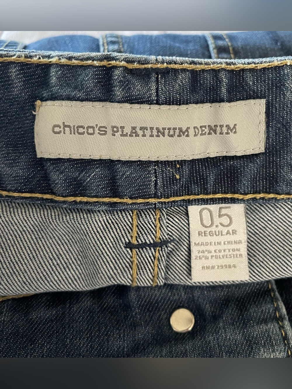 Chico's Platinum Denim Ultimate Fit Slim Leg Jeans Women’s Size 0.5 (S/6) Blue - Picture 11 of 15
